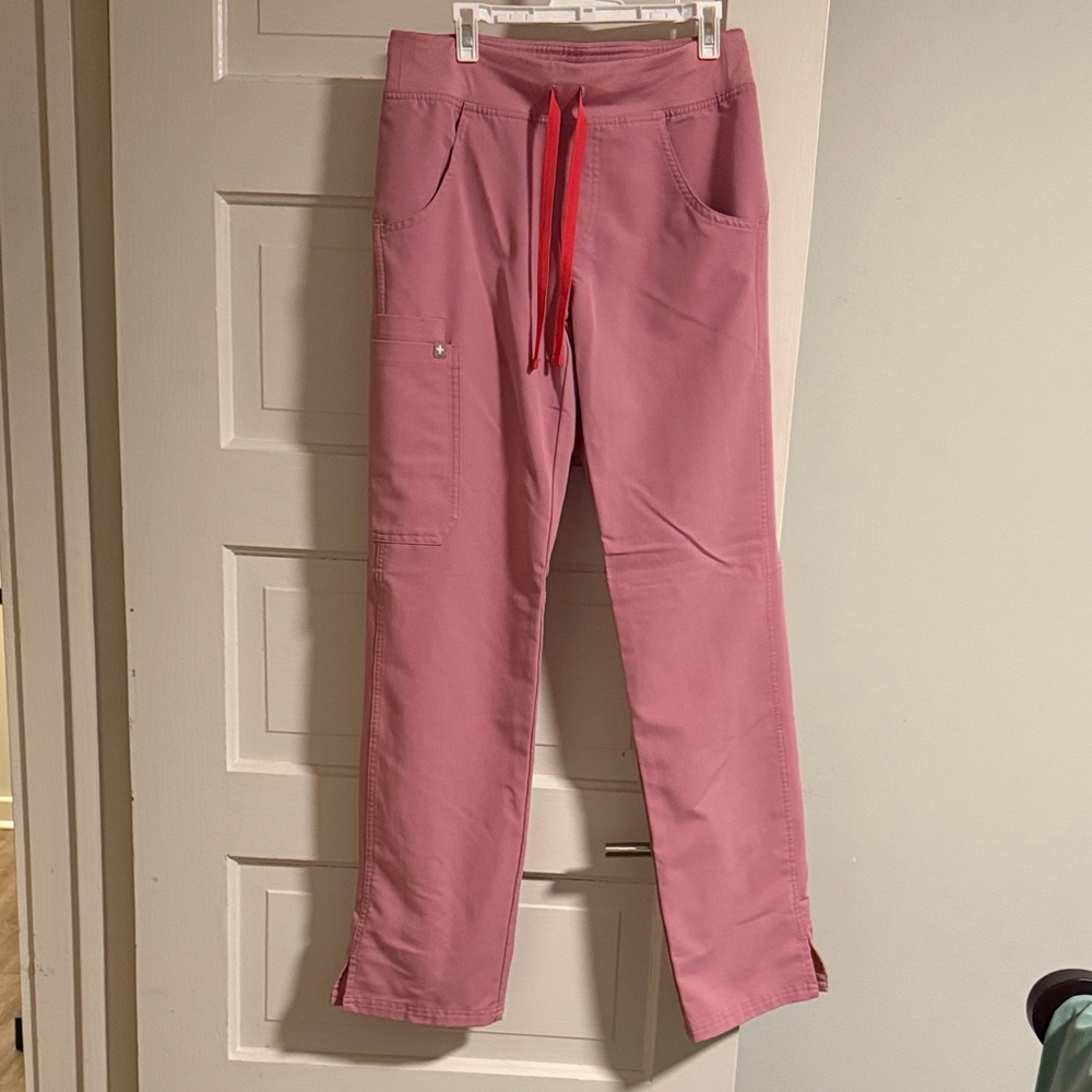FIGS Kade Scrub Pants in Chalk Pink